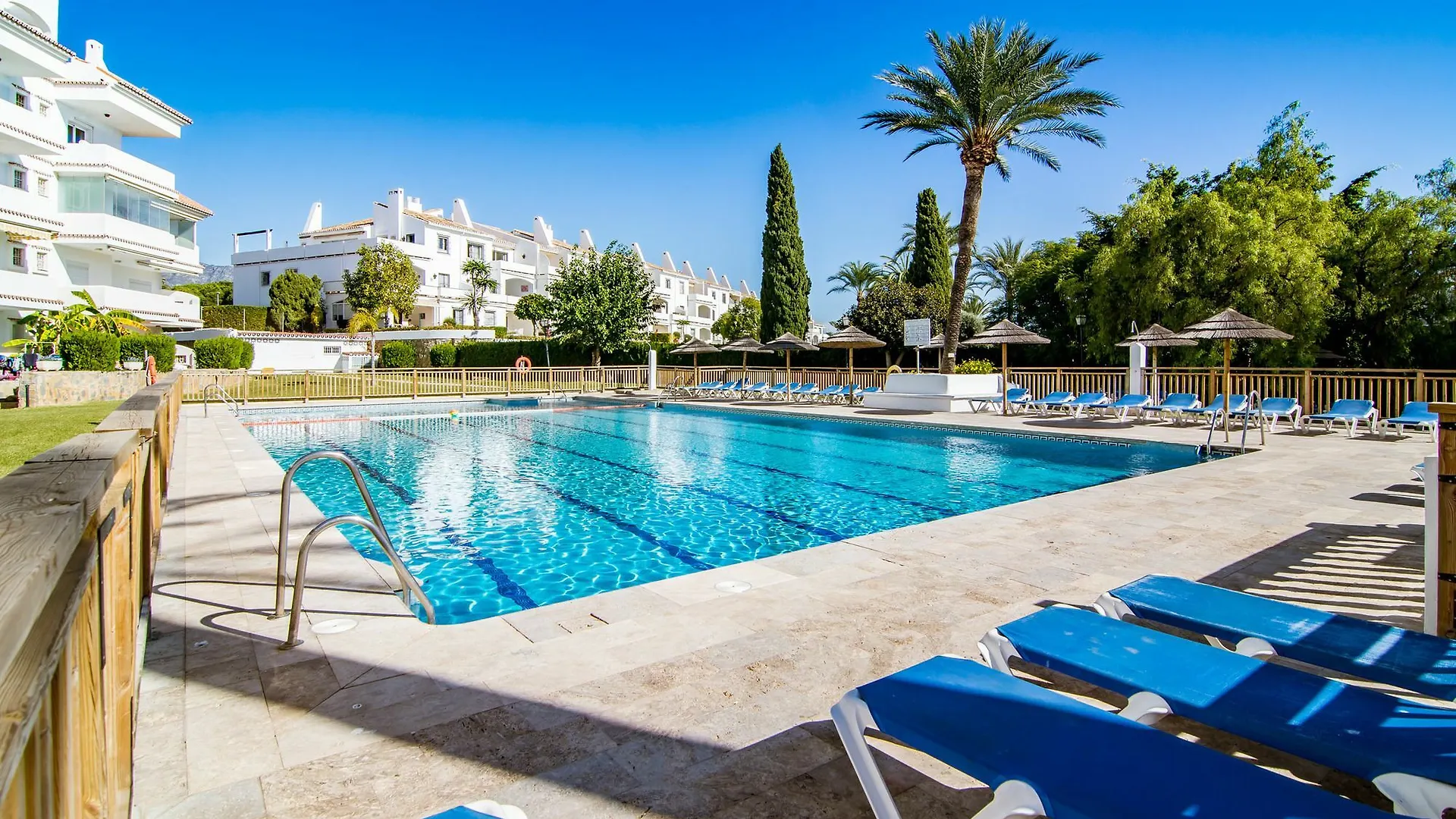 Apartment Las Gardenias - Roomservice Marbella Spain